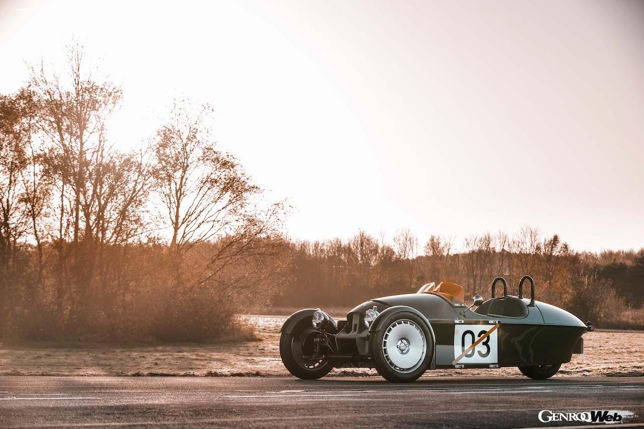 完全新規設計された3輪モデル「モーガン スーパー3」のエクステリア。