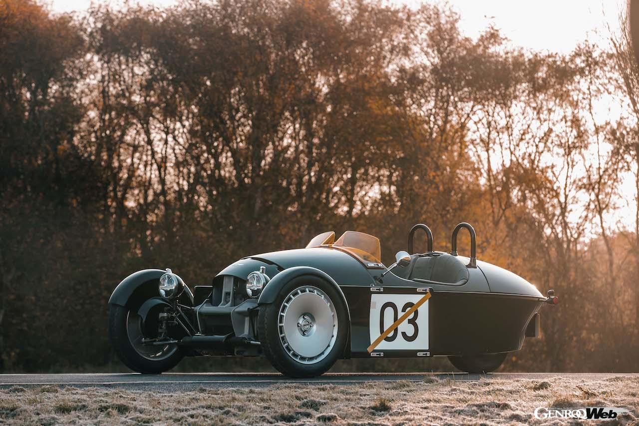 完全新規設計された3輪モデル「モーガン スーパー3」のエクステリア。