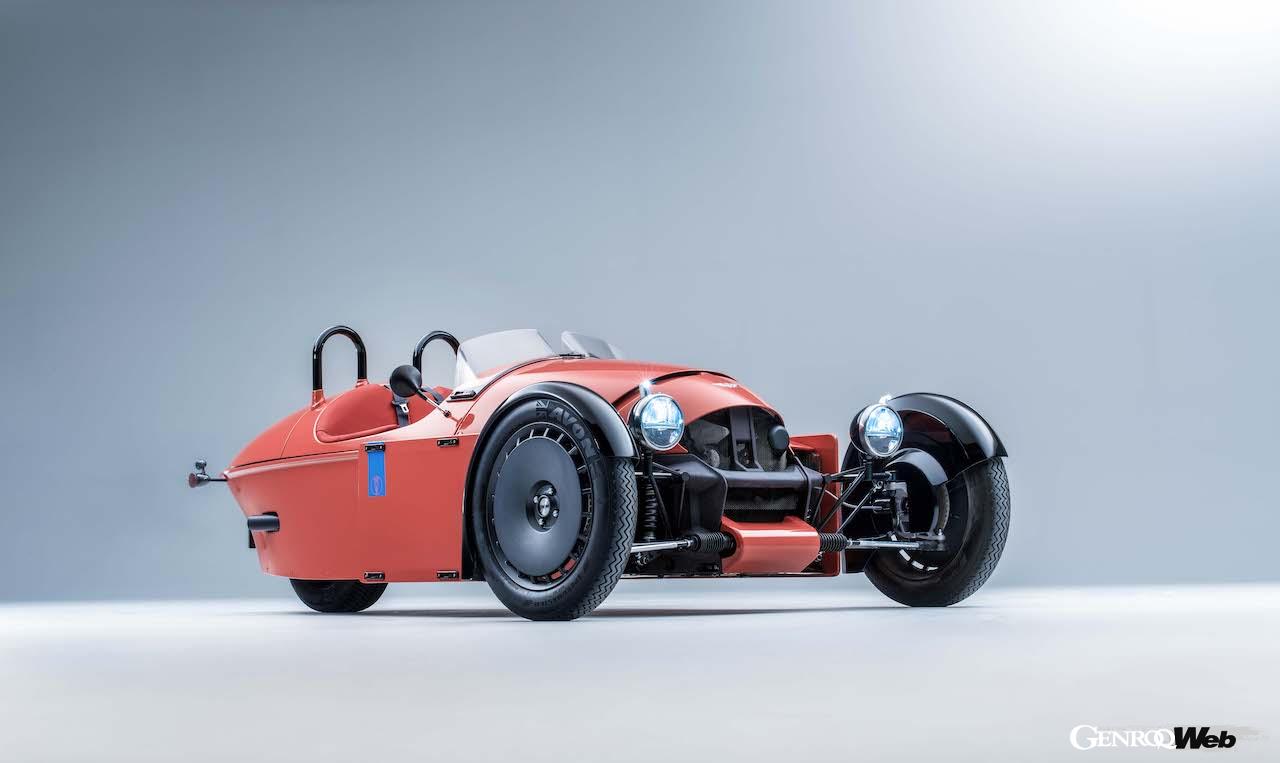 完全新規設計された3輪モデル「モーガン スーパー3」のエクステリア。