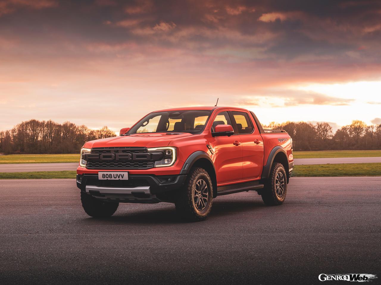 フォード レンジャー ラプター。フロントビュー