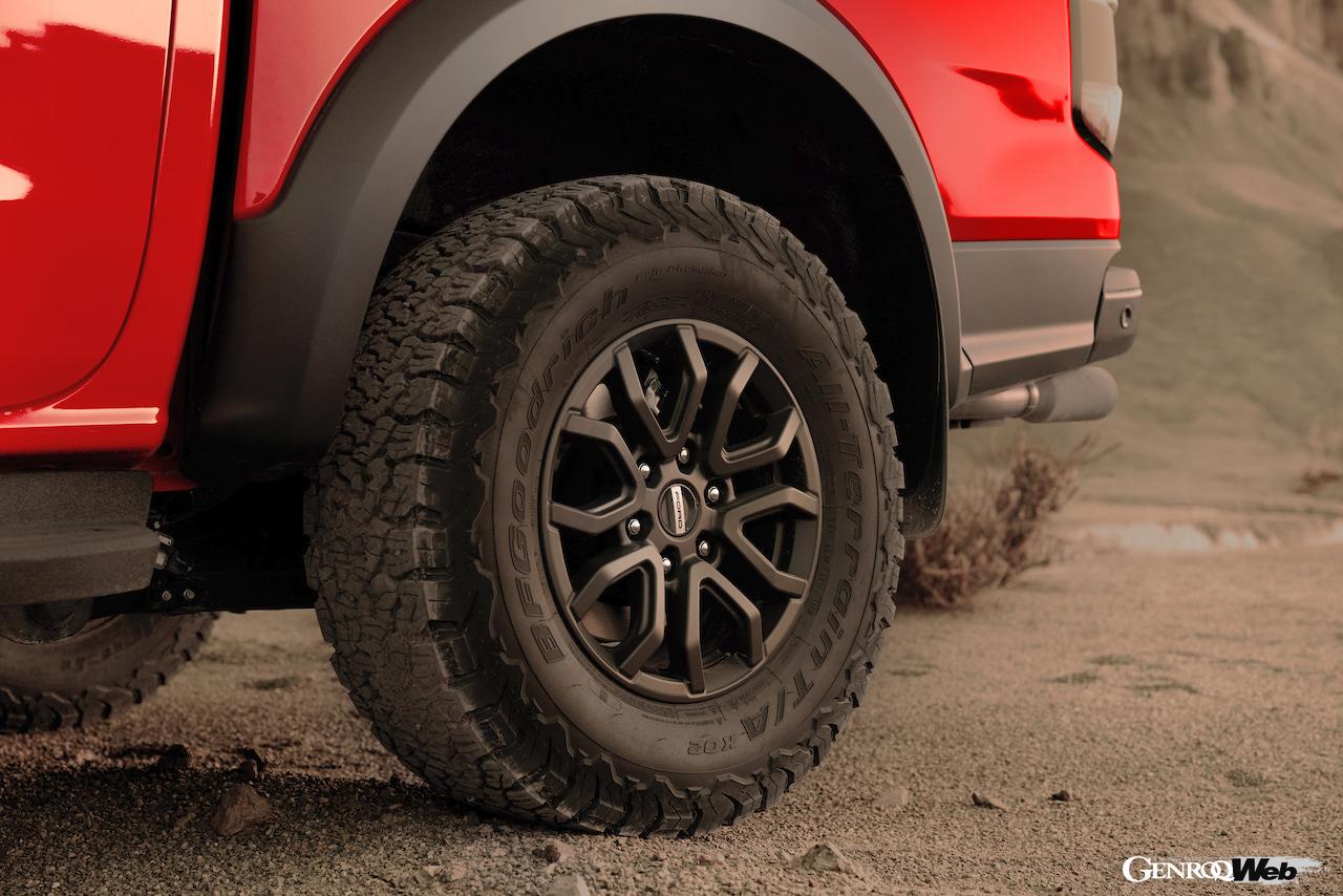 フォード レンジャー ラプター。ホイール