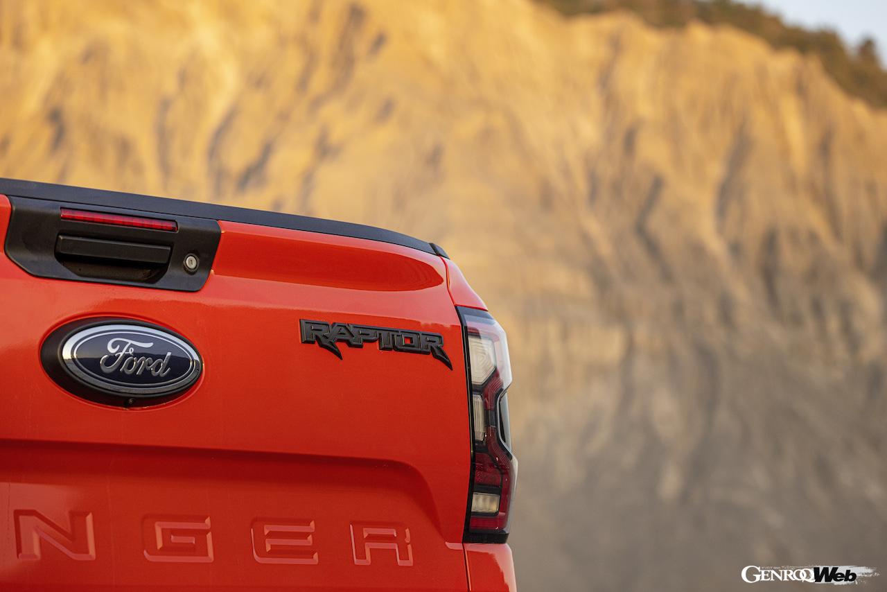 フォード レンジャー ラプター。エンブレム