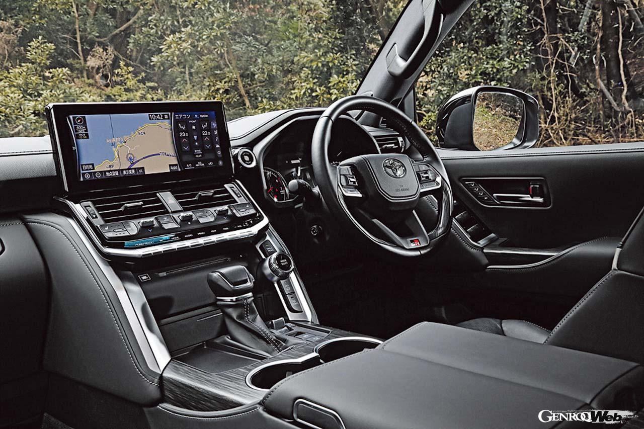 トヨタ ランドクルーザー GRスポーツのインテリア