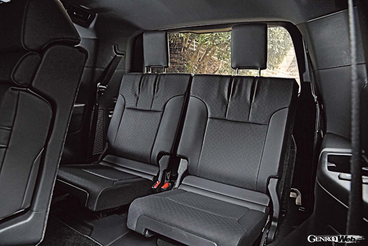 トヨタ ランドクルーザー GRスポーツのサードシート