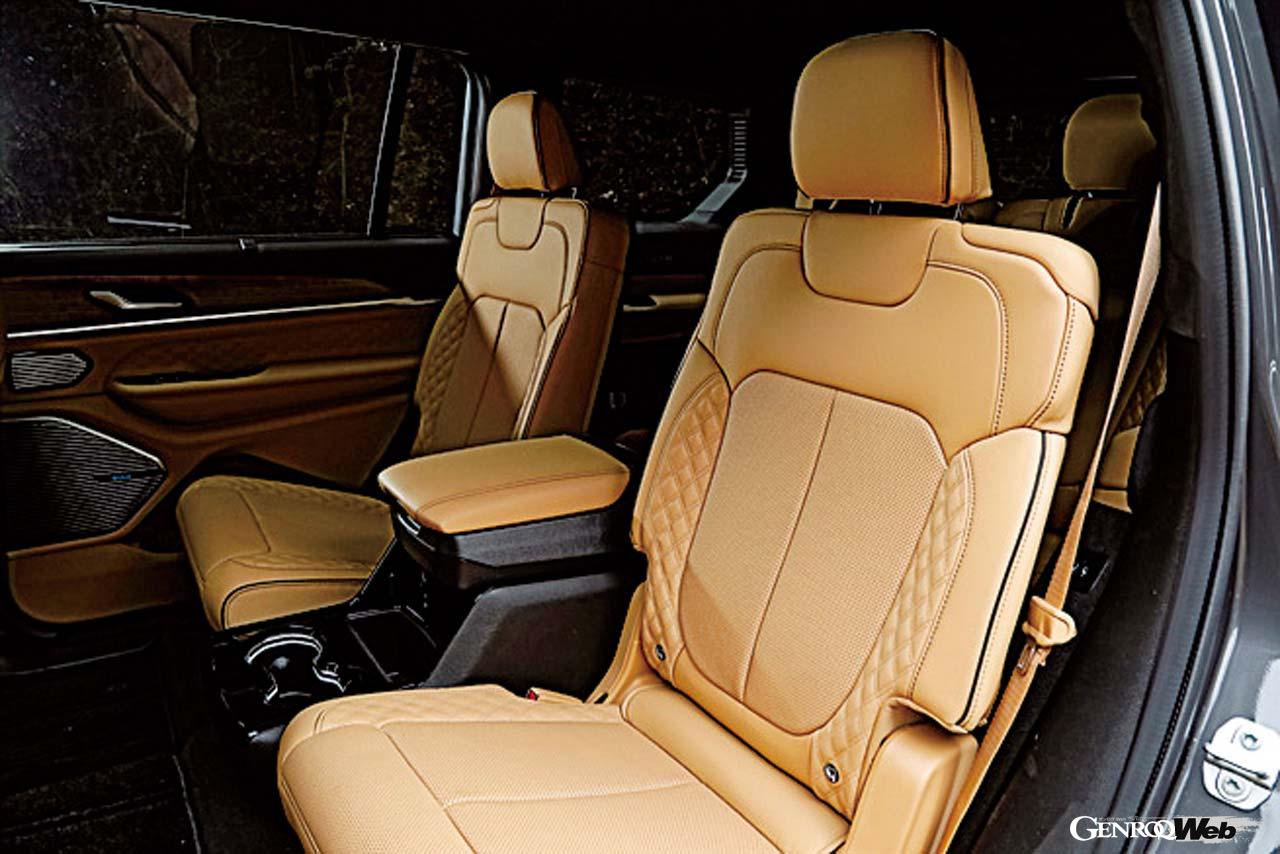 ジープ グランドチェロキー Lのセカンドシート