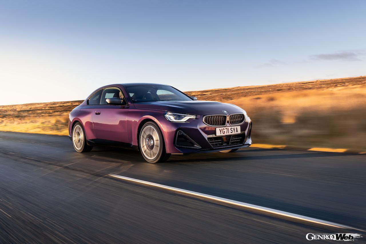 新型BMW 2シリーズ クーペの走行シーン