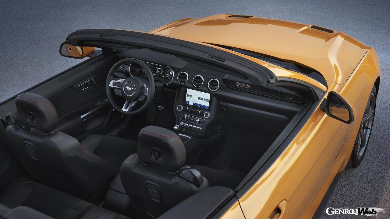 マスタング カリフォルニア スペシャルのインテリア