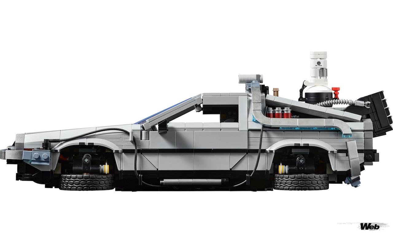 『バック・トゥ・ザ・フューチャー』3部作に登場するデロリアンから、仕様を選んで組み立てられる「レゴ バック・トゥ・ザ・フューチャー デロリアン DMC-12」。