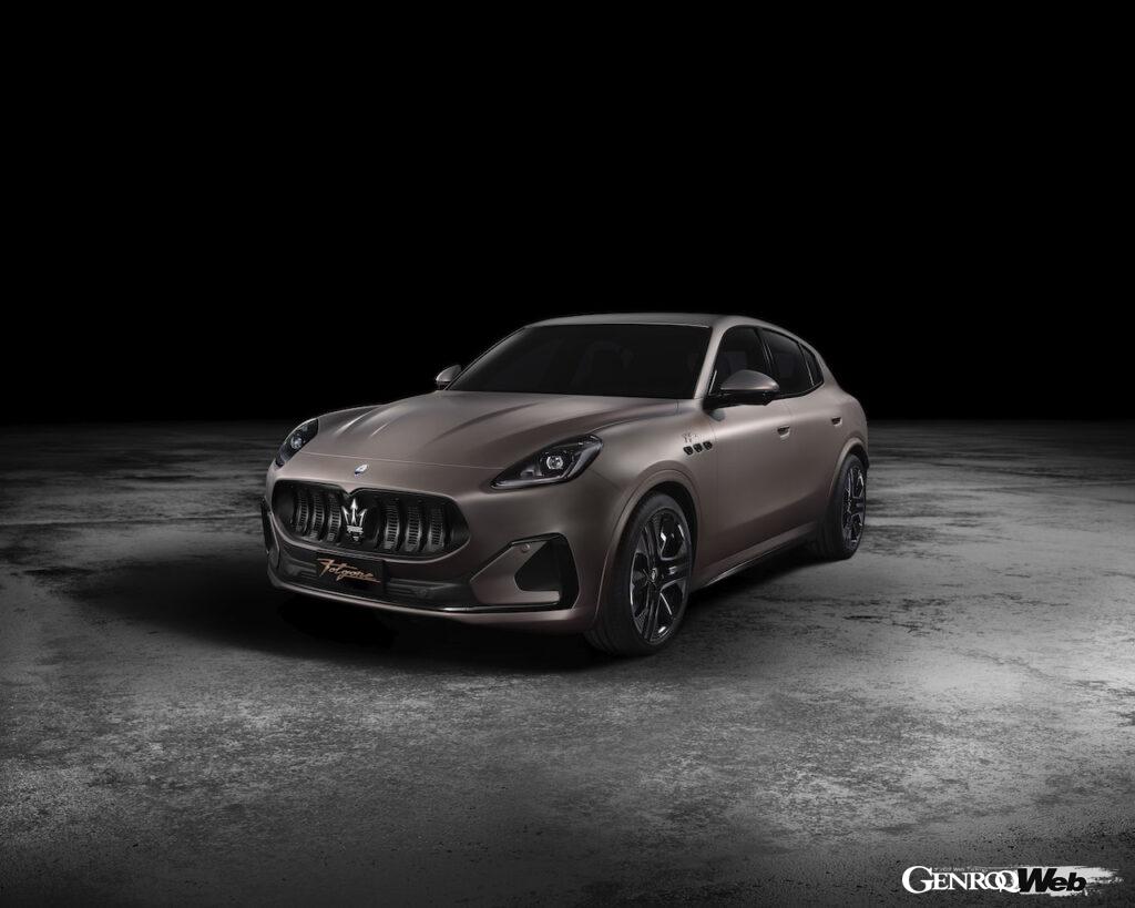 マセラティ グレカーレ フォルゴーレのフロントビュー