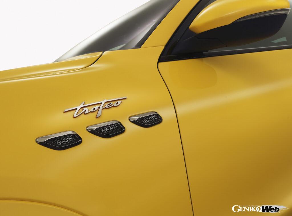 マセラティ グレカーレ トロフェオのエンブレム