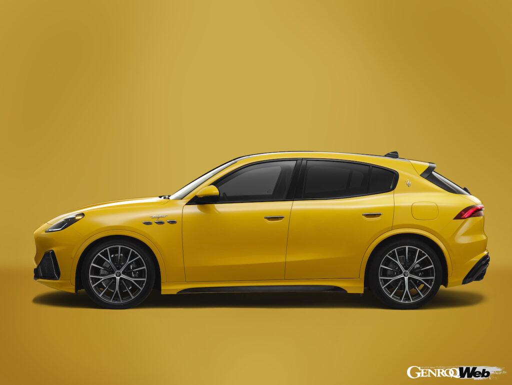 マセラティ グレカーレ トロフェオのサイドビュー