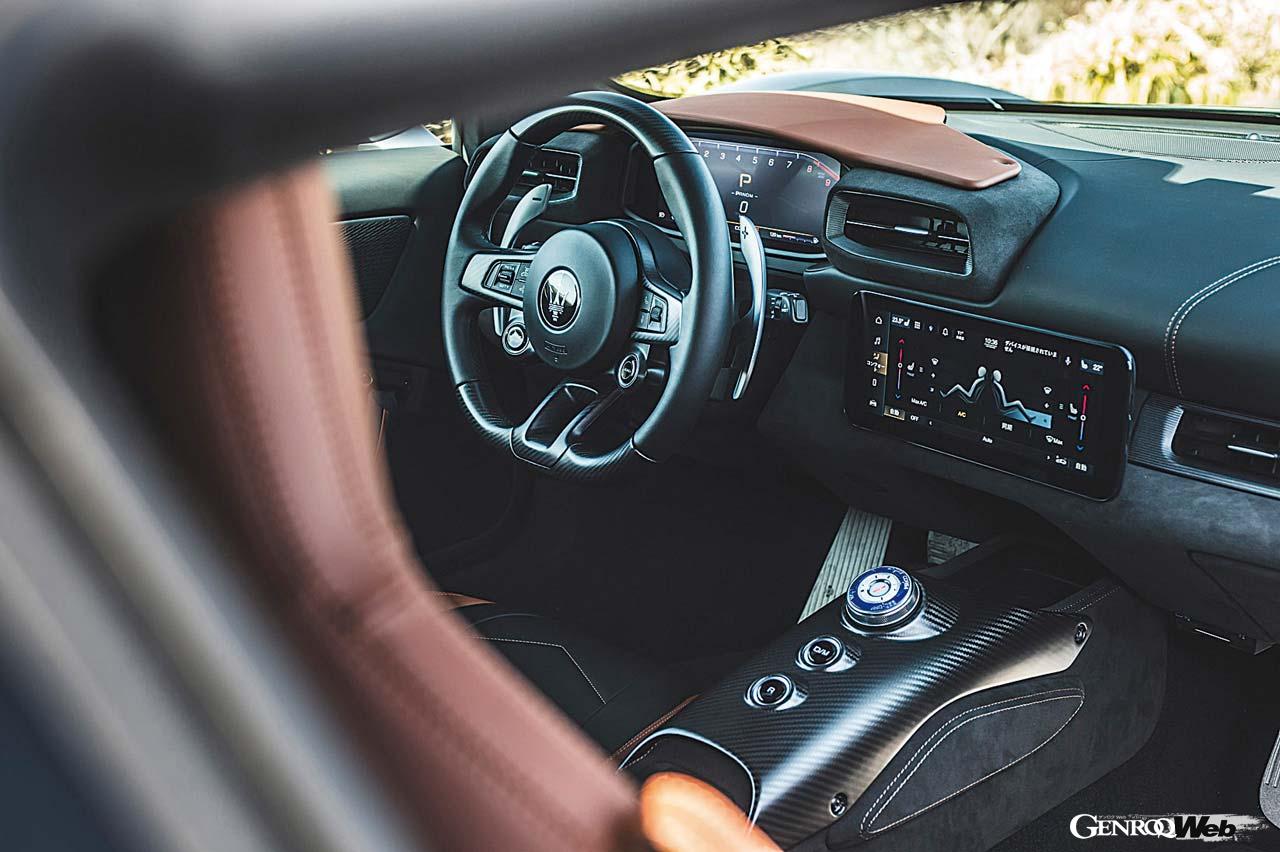 マセラティ MC20のインテリア