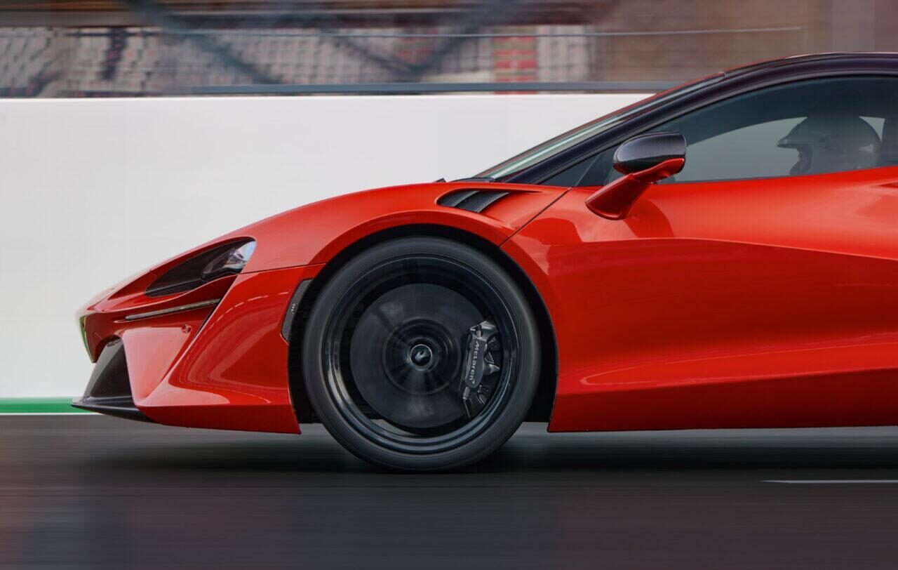 マクラーレン アルトゥーラのホイール