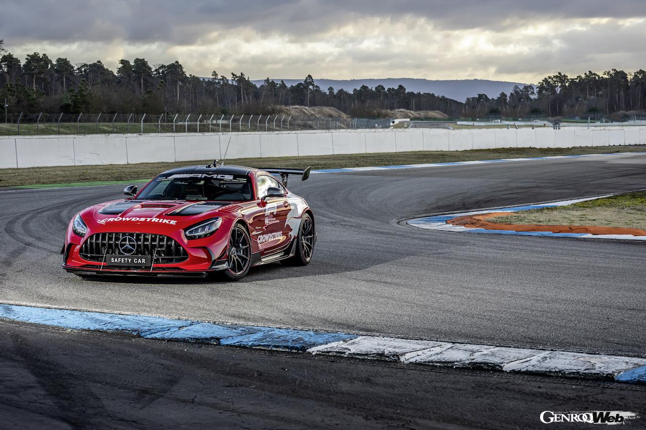 メルセデスAMGが2022年シーズンのF1に供給する、AMG GT ブラックシリーズベースのセーフティカー。フロントビュー