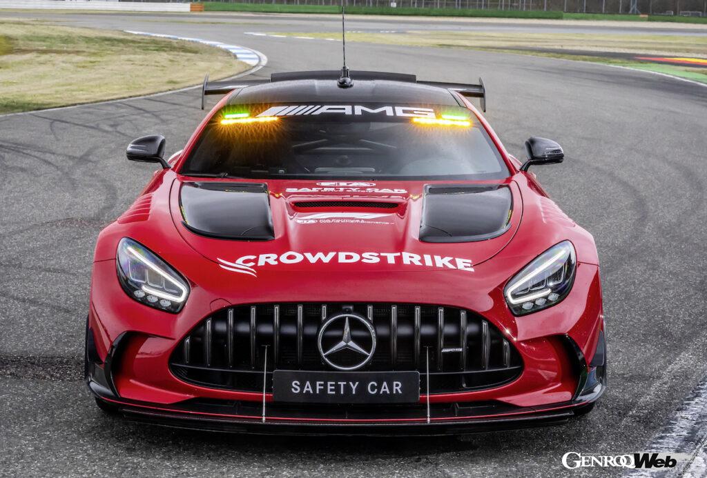メルセデス AMGが2022年シーズンのF1に供給する、AMG GT ブラックシリーズベースのセーフティーカー。正面ビュー