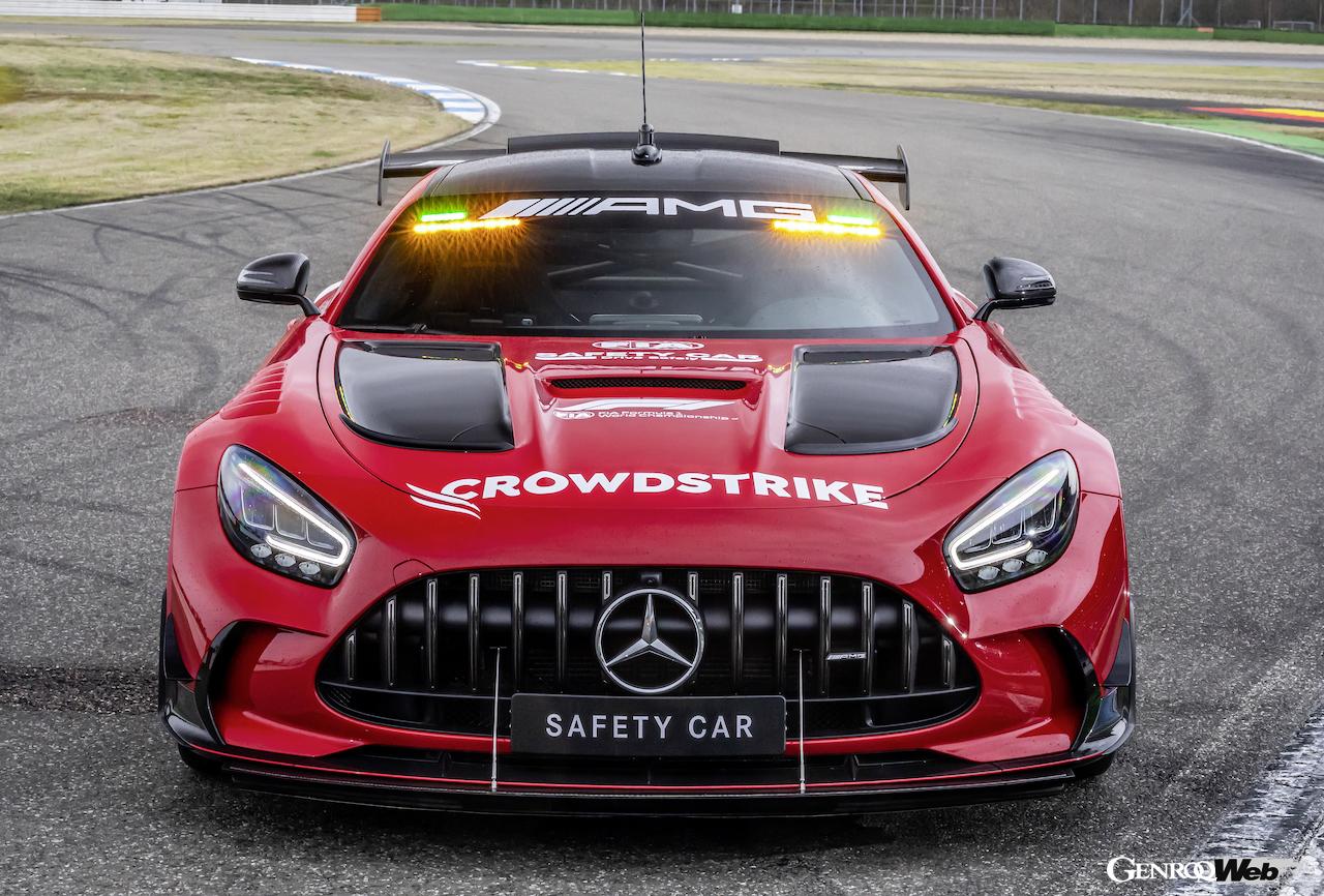 メルセデスAMGが2022年シーズンのF1に供給する、AMG GT ブラックシリーズベースのセーフティカー。正面ビュー