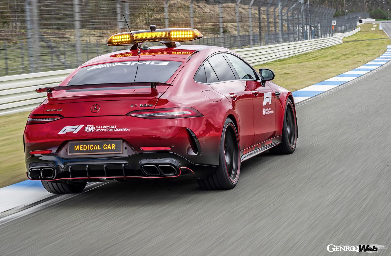 メルセデスAMGが2022年シーズンのF1に供給する、メルセデスAMG GT 63 S 4マティックプラスベースのメディカルカー。リヤビュー