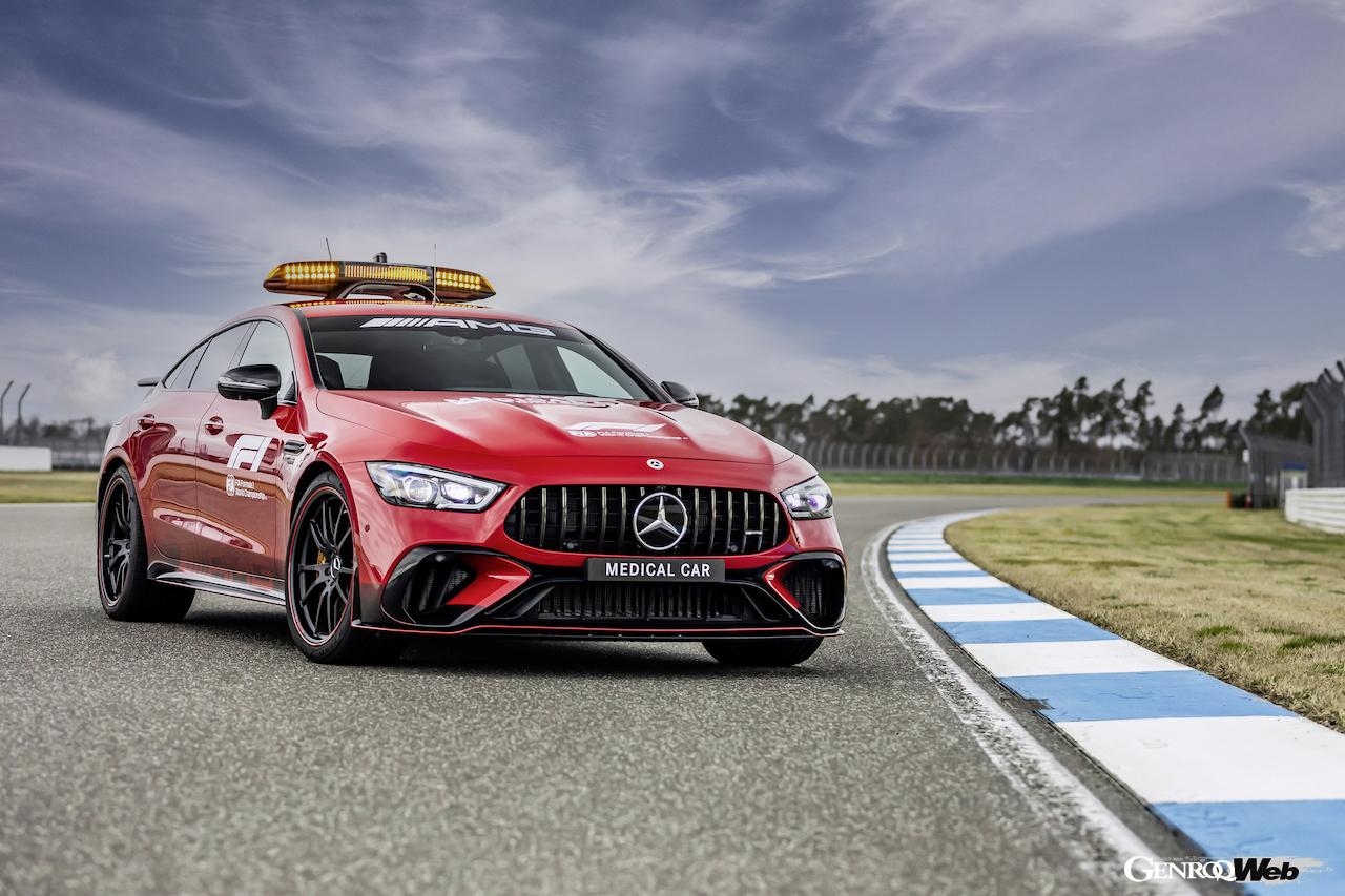 メルセデスAMGが2022年シーズンのF1に供給する、メルセデスAMG GT 63 S 4マティックプラスベースのメディカルカー。フロントビュー