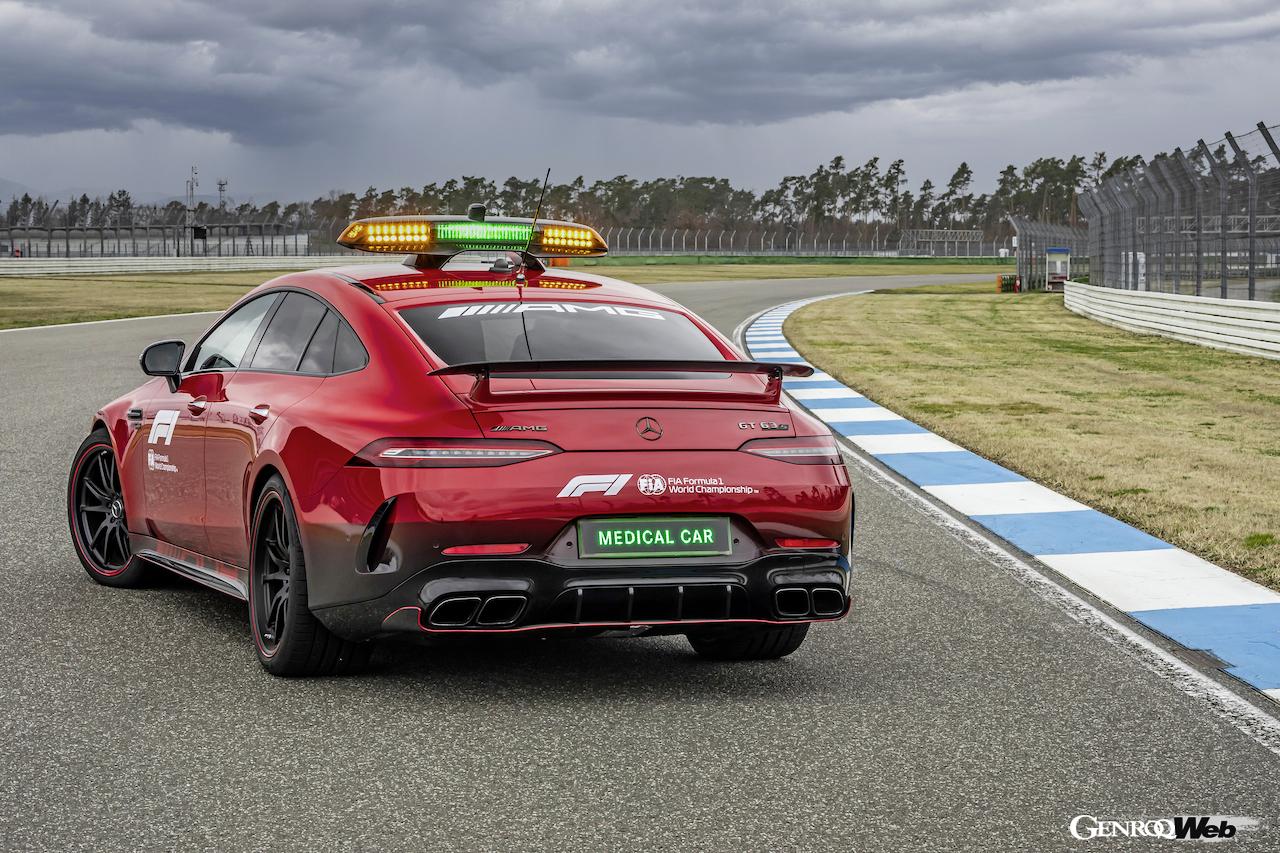 メルセデスAMGが2022年シーズンのF1に供給する、メルセデスAMG GT 63 S 4マティックプラスベースのメディカルカー。リヤビュー