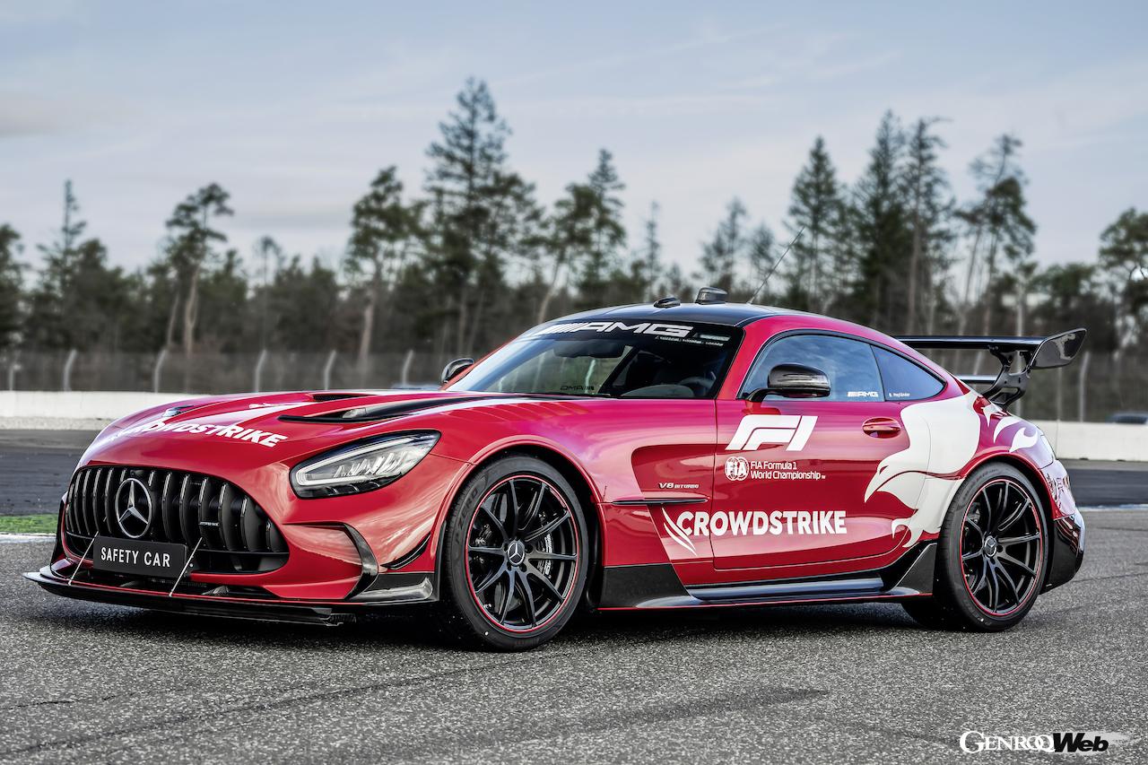 メルセデスAMGが2022年シーズンのF1に供給する、AMG GT ブラックシリーズベースのセーフティカー。フロントビュー