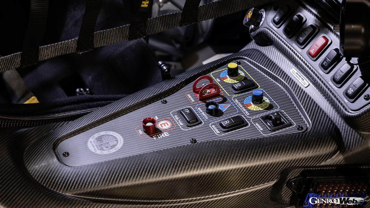 メルセデスAMG GT トラックシリーズのセンターコンソール