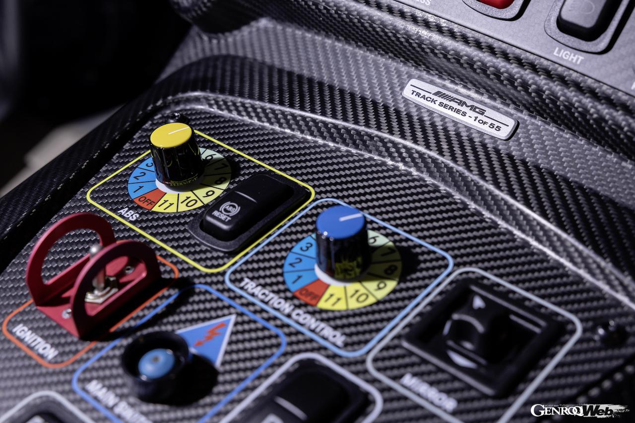 メルセデスAMG GT トラックシリーズのセンターコンソール