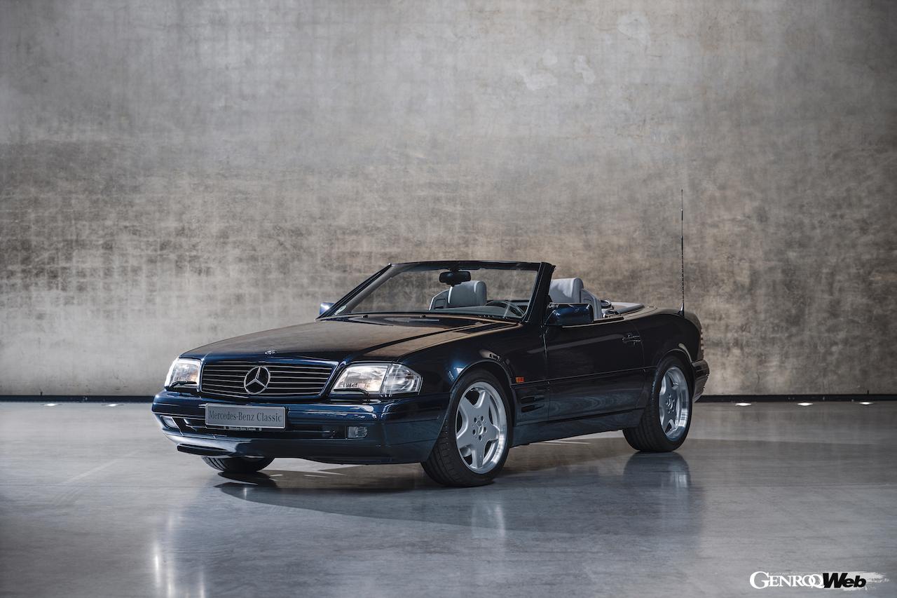 メルセデス・ベンツSLの過去モデル。1995年のSL600（R129）。フロントビュー