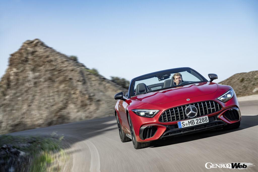 最新のメルセデスAMG SL 63 4マティックプラス。フロントビュー