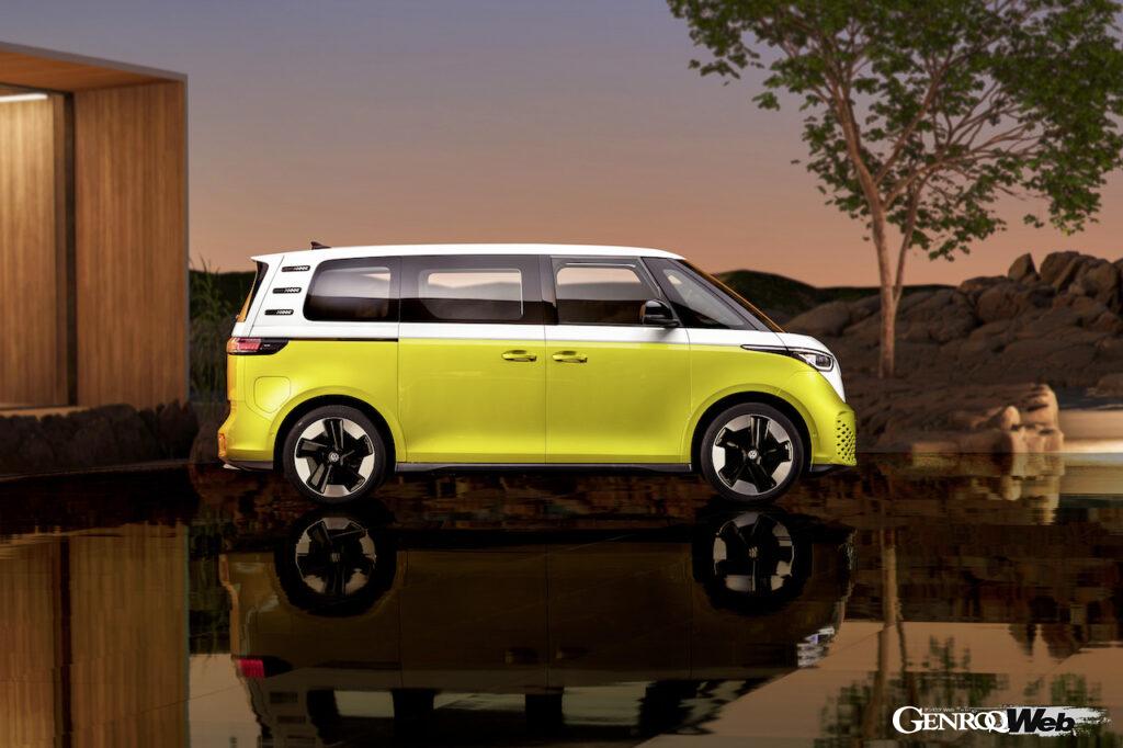 フォルクスワーゲンの新型EV、ID. Buzzのサイドビュー