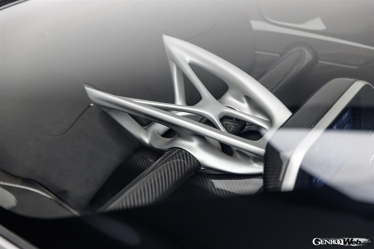 カリフォルニアを拠点に開発されたハイブリッドハイパーカー「ジンガー 21C」のエクステリア。