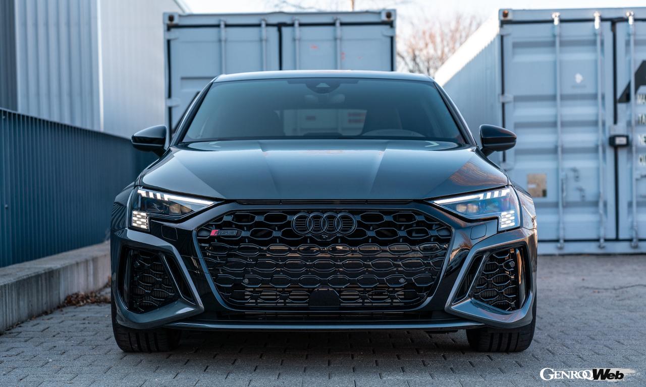 ABTスポーツラインが手がけた「アウディ RS 3 スポーツバック」のフロントビュー