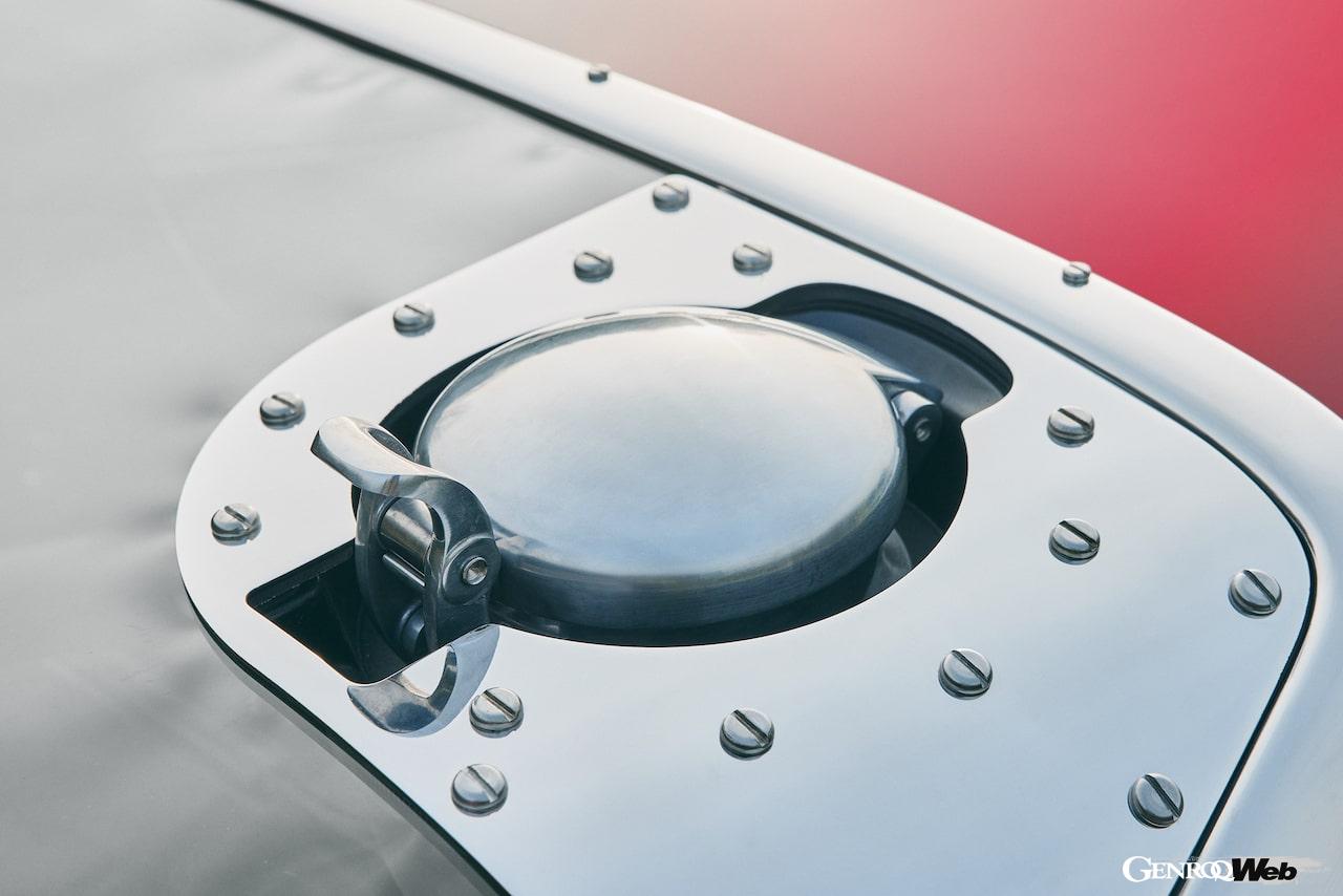 復活を果たした「ビッザリーニ 5300 GT コルサ リバイバル」のディテール。