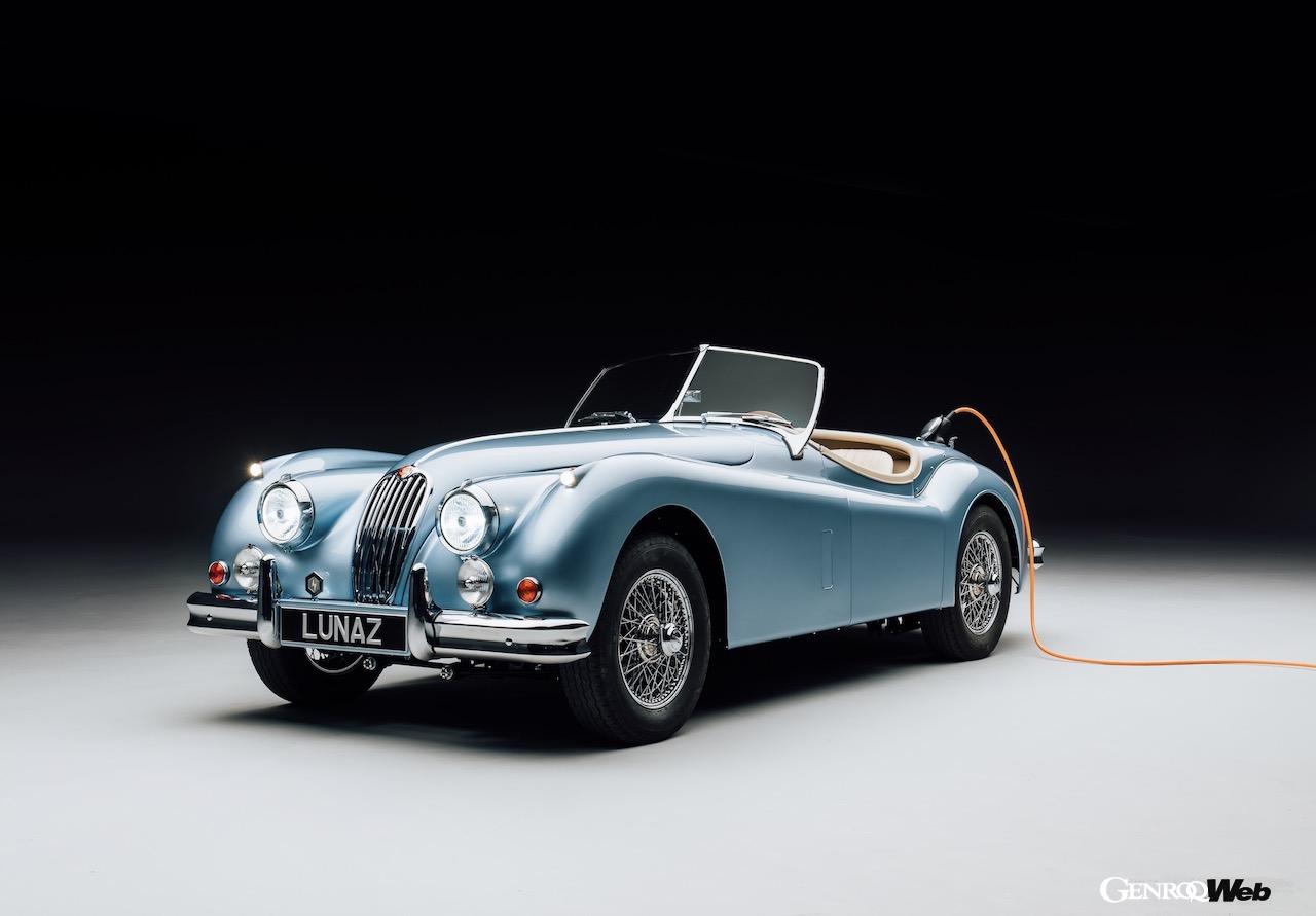 ルナズ、デイビッド・ベッカムの息子に電動「ジャガー XK140」を