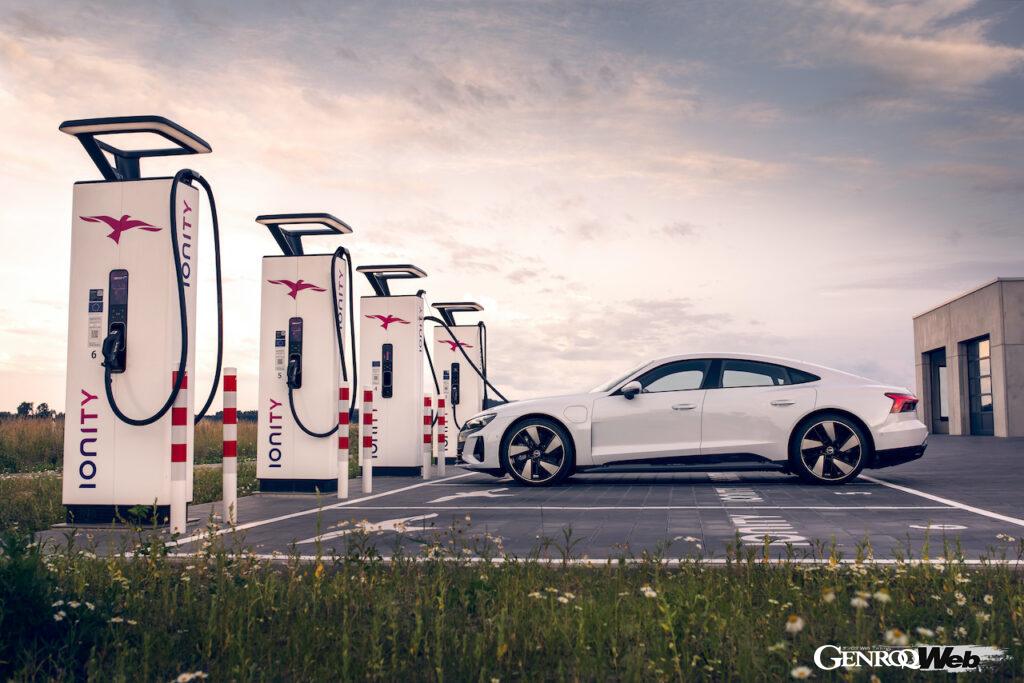 アウディ ジャパンは、電動モデルの「e-tron」導入を進めながら、同時に従来型の90kW以下急速充電器を、2024年までに150kW級出力に置き換える取り組みを進めている。