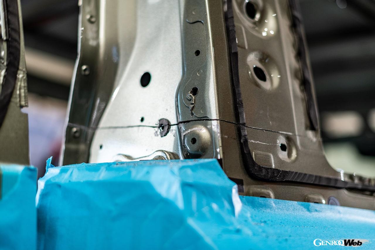 ハンドメイドでオープントップ仕様に改造されるヘリテージ・カスタムスの「ヴァリアンス コンバーチブル」。