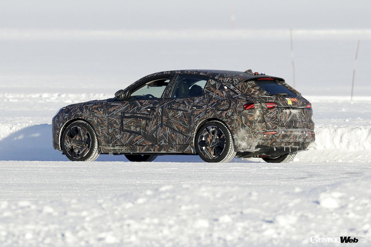 デビューに向けて、寒冷地テストが行われたマセラティ初のフルEVモデル「グレカーレ フォルゴーレ」。