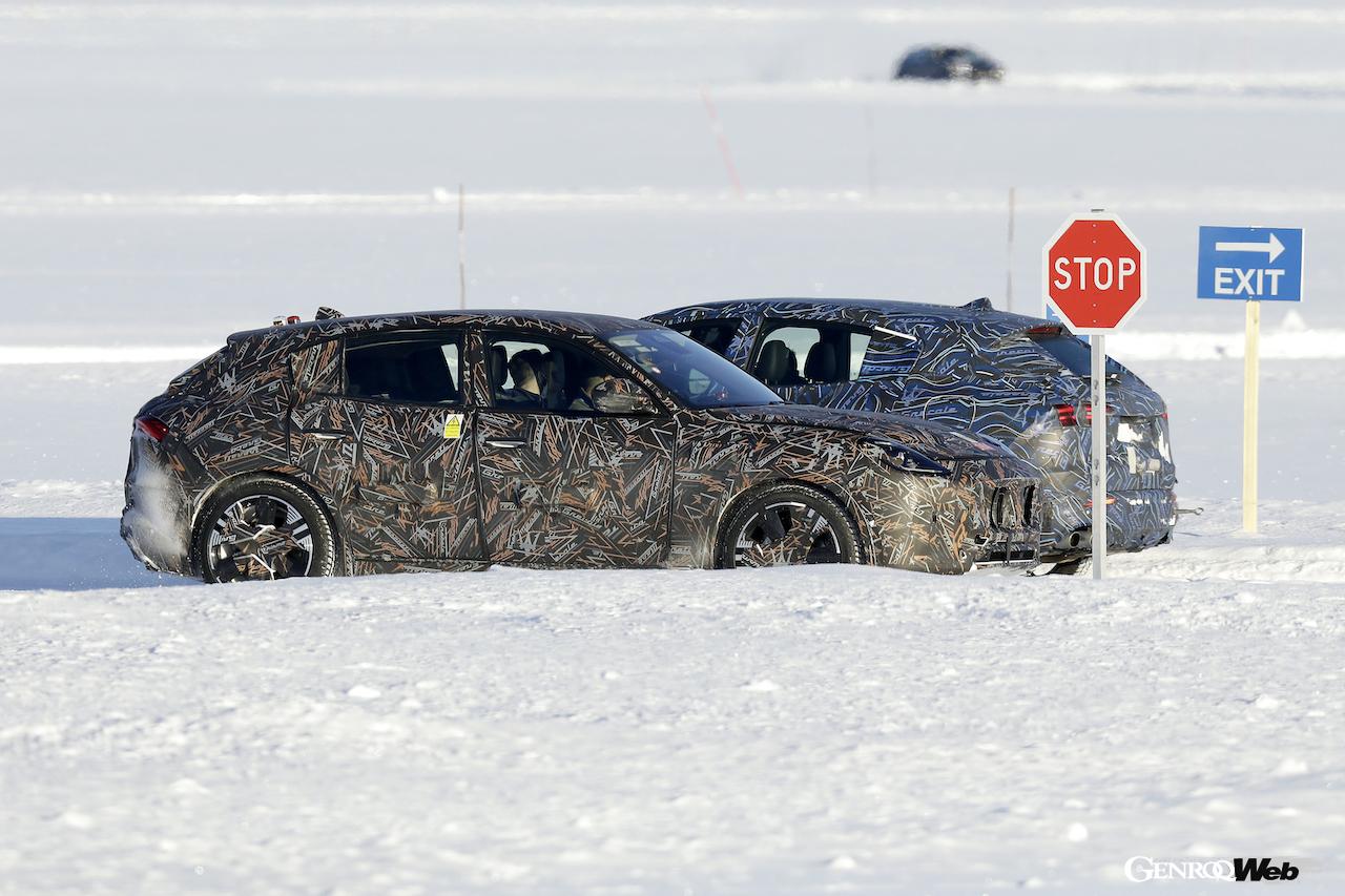 デビューに向けて、寒冷地テストが行われたマセラティ初のフルEVモデル「グレカーレ フォルゴーレ」。