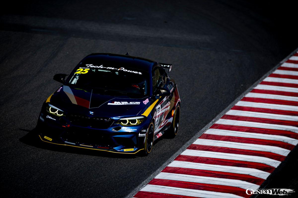 ♯25 TECH-M M2 CS Racing 水元寛規選手。記念すべき開幕戦をポール・トゥ・ウィンで飾った。