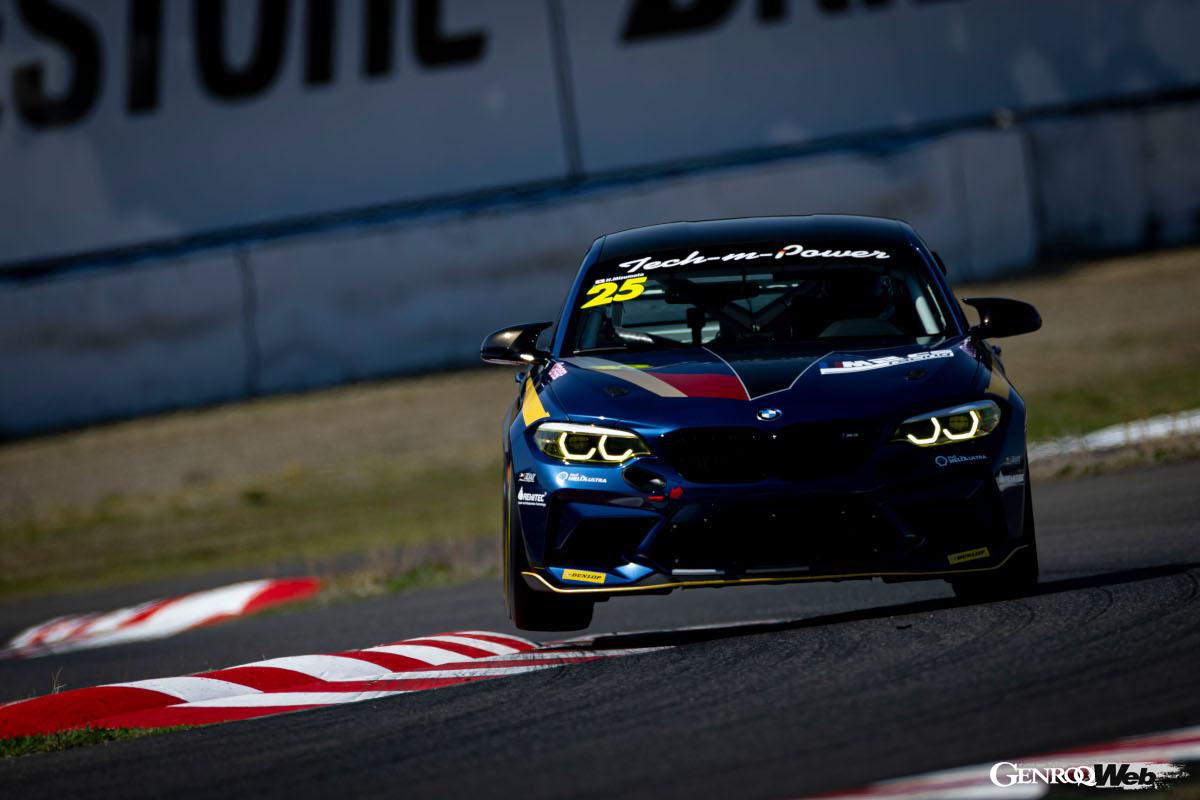 ♯25 TECH-M M2 CS Racing 水元寛規選手。記念すべき開幕戦をポール・トゥ・ウィンで飾った。