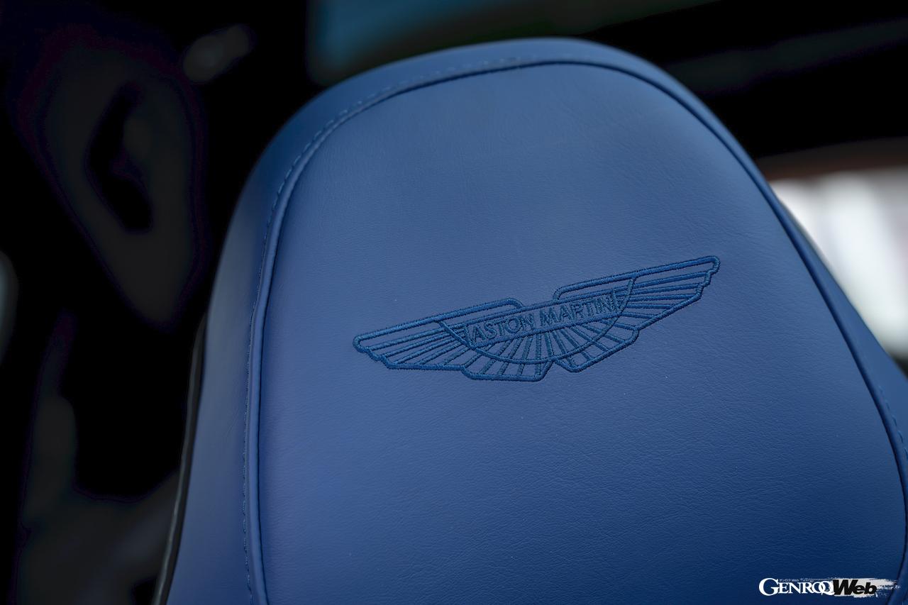 アストンマーティン DBX707。シート