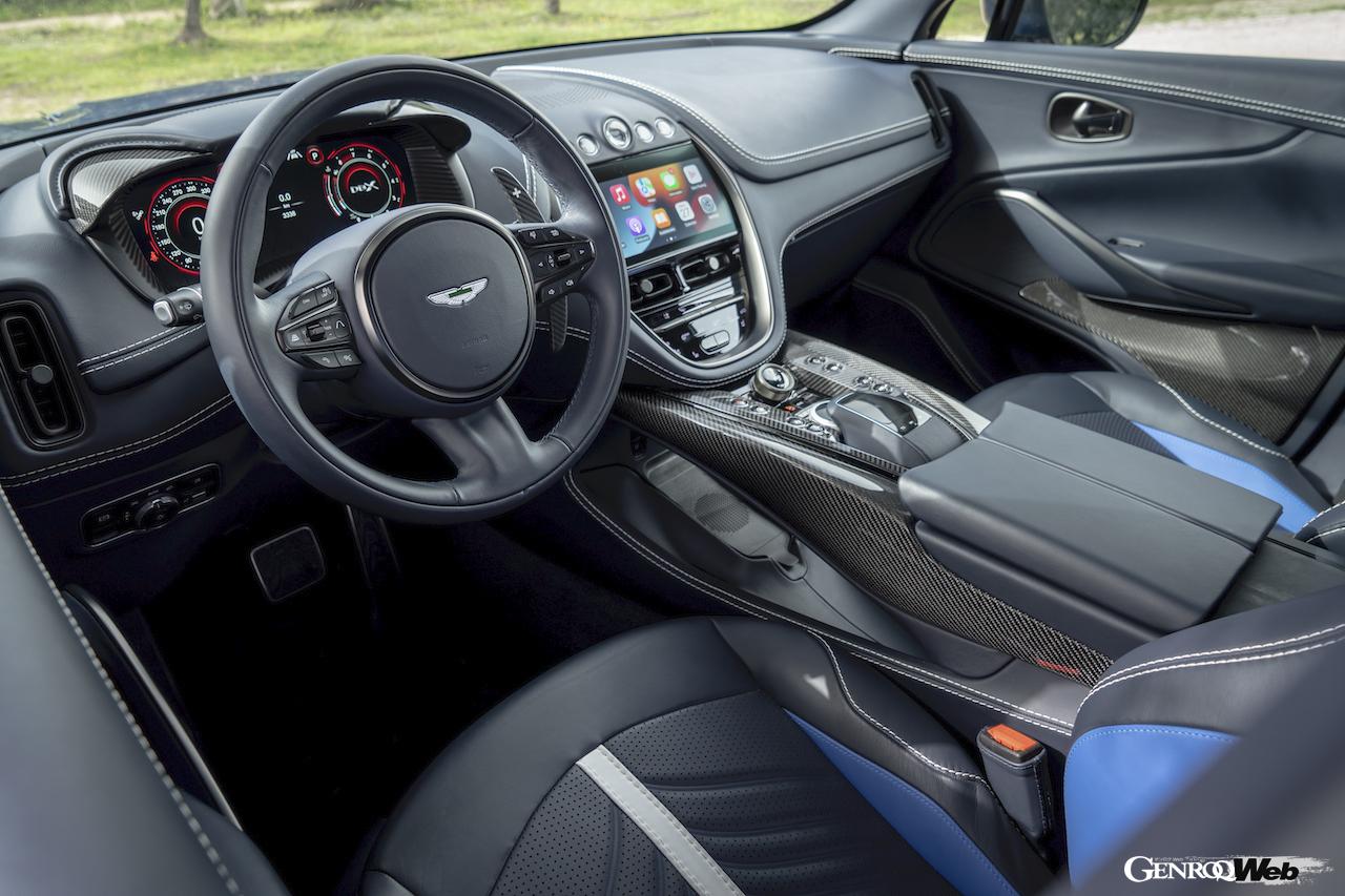 アストンマーティン DBX707。コクピット