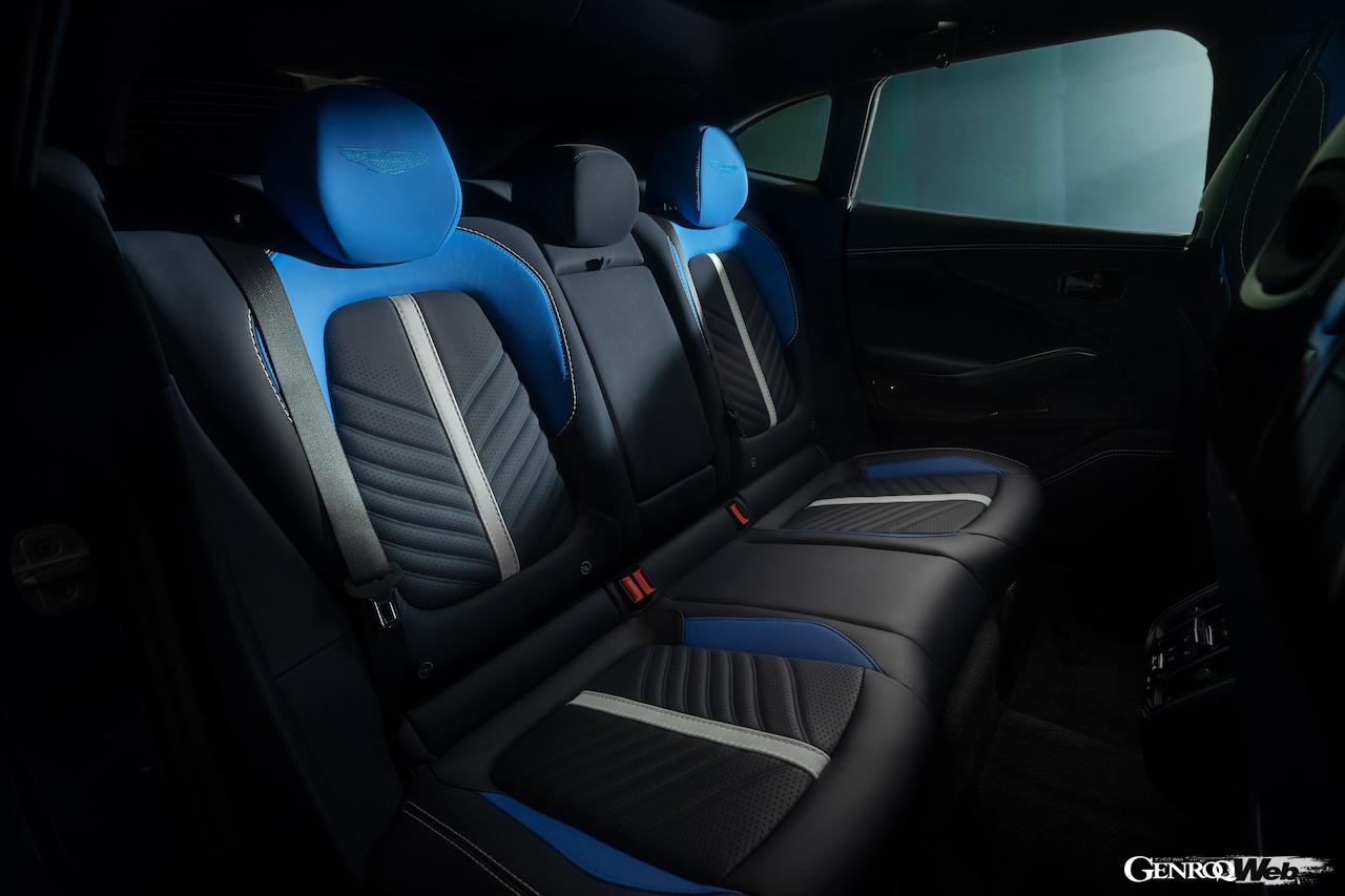 アストンマーティン DBX707のリヤシート