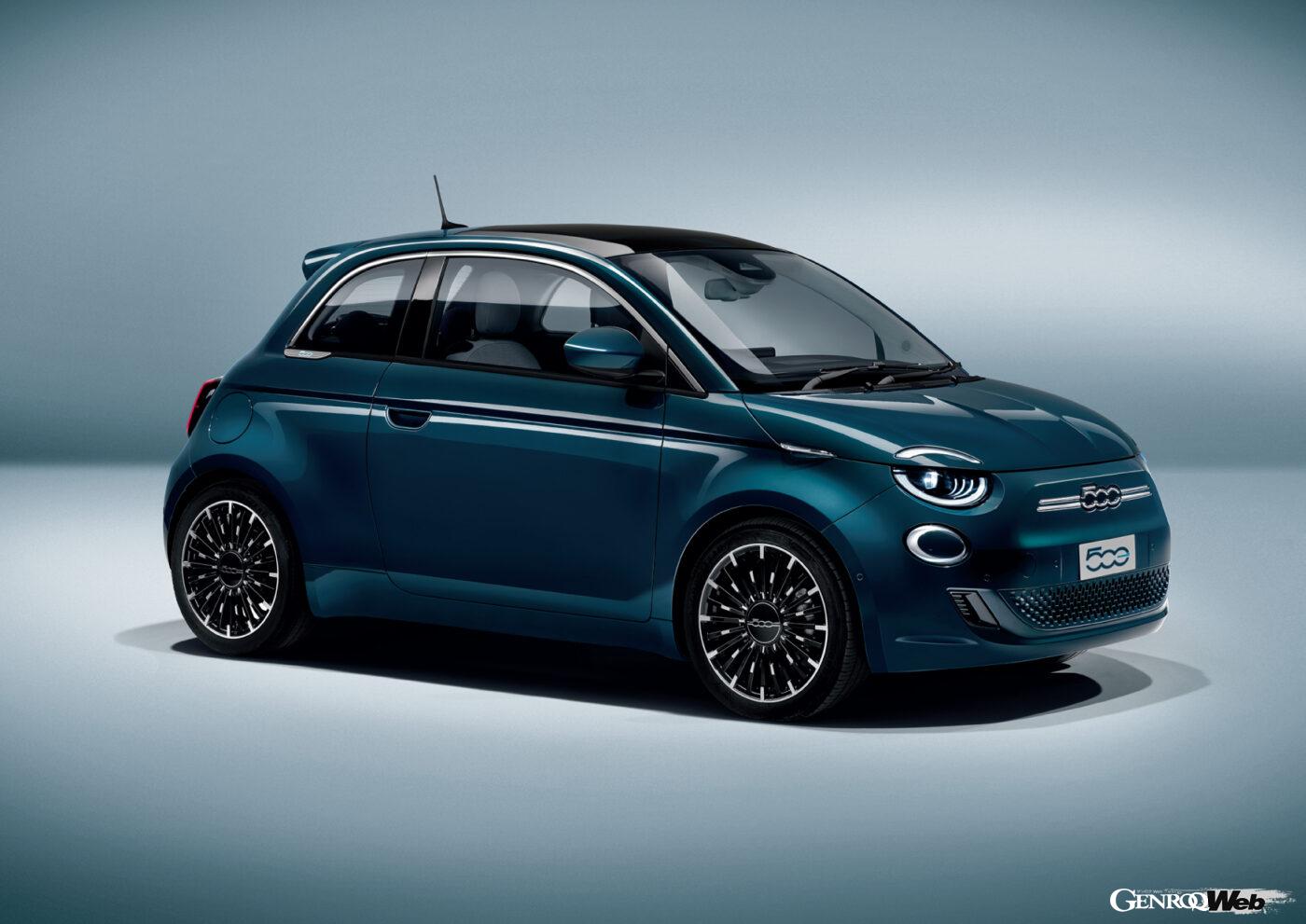 新型フィアット 500eの3ドアハッチバック。フロントビュー