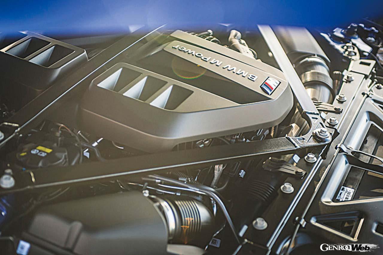 BMW M4 カブリオレ コンペティションM xドライブのエンジン
