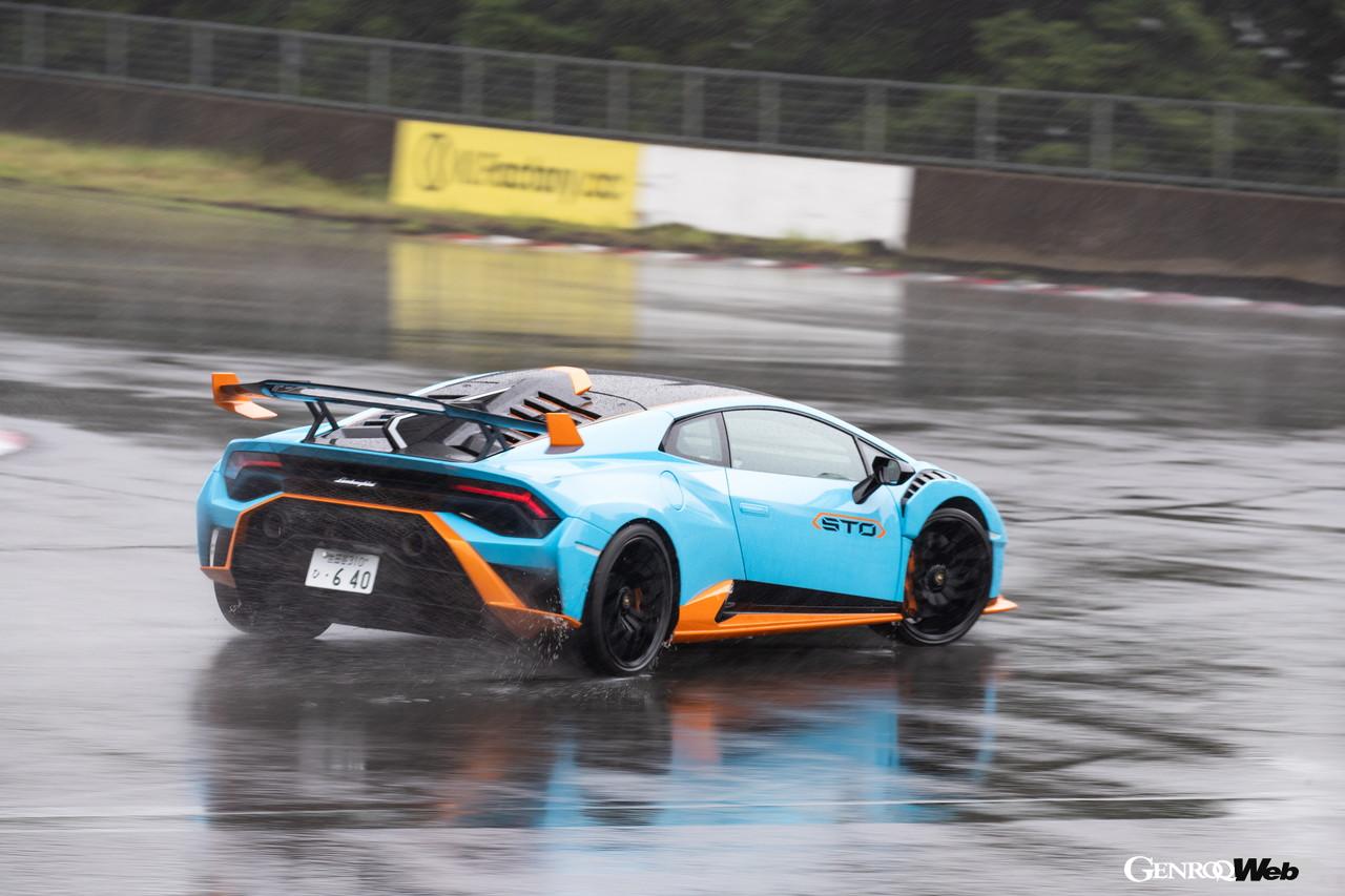 モーターファンフェスタ2022レポート、GENROQ SUPER DRIVEの様子