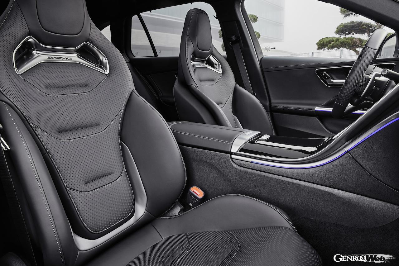 メルセデスAMG C 43 4MATIC エステートのフロントシート