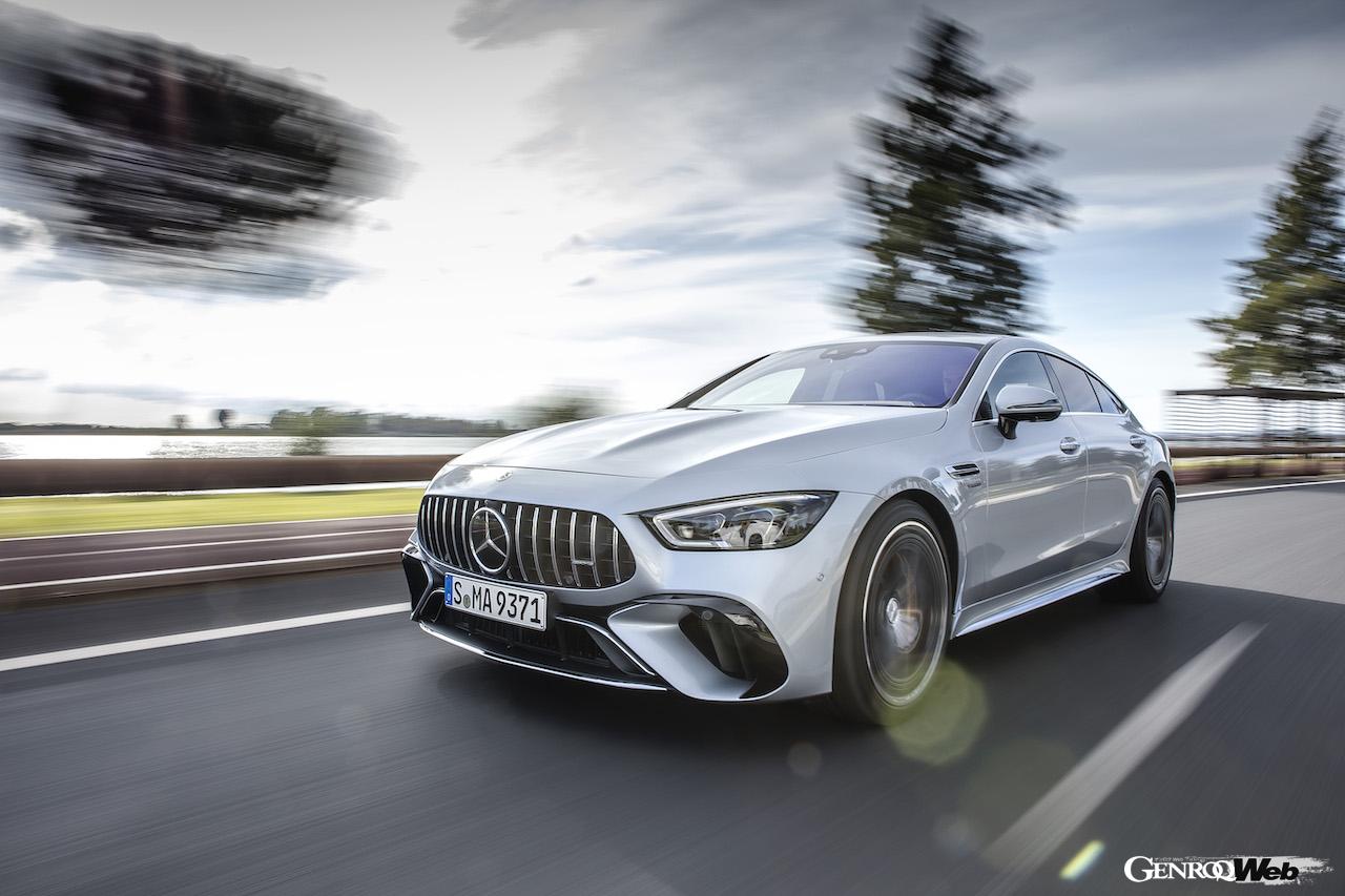 メルセデスAMG GT 63 S E PERFORMANCEのフロントビュー