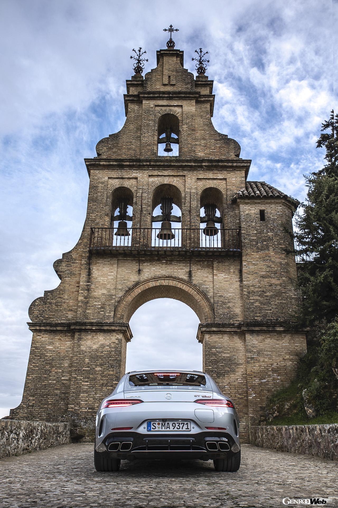 メルセデスAMG GT 63 S E PERFORMANCEのリヤビュー