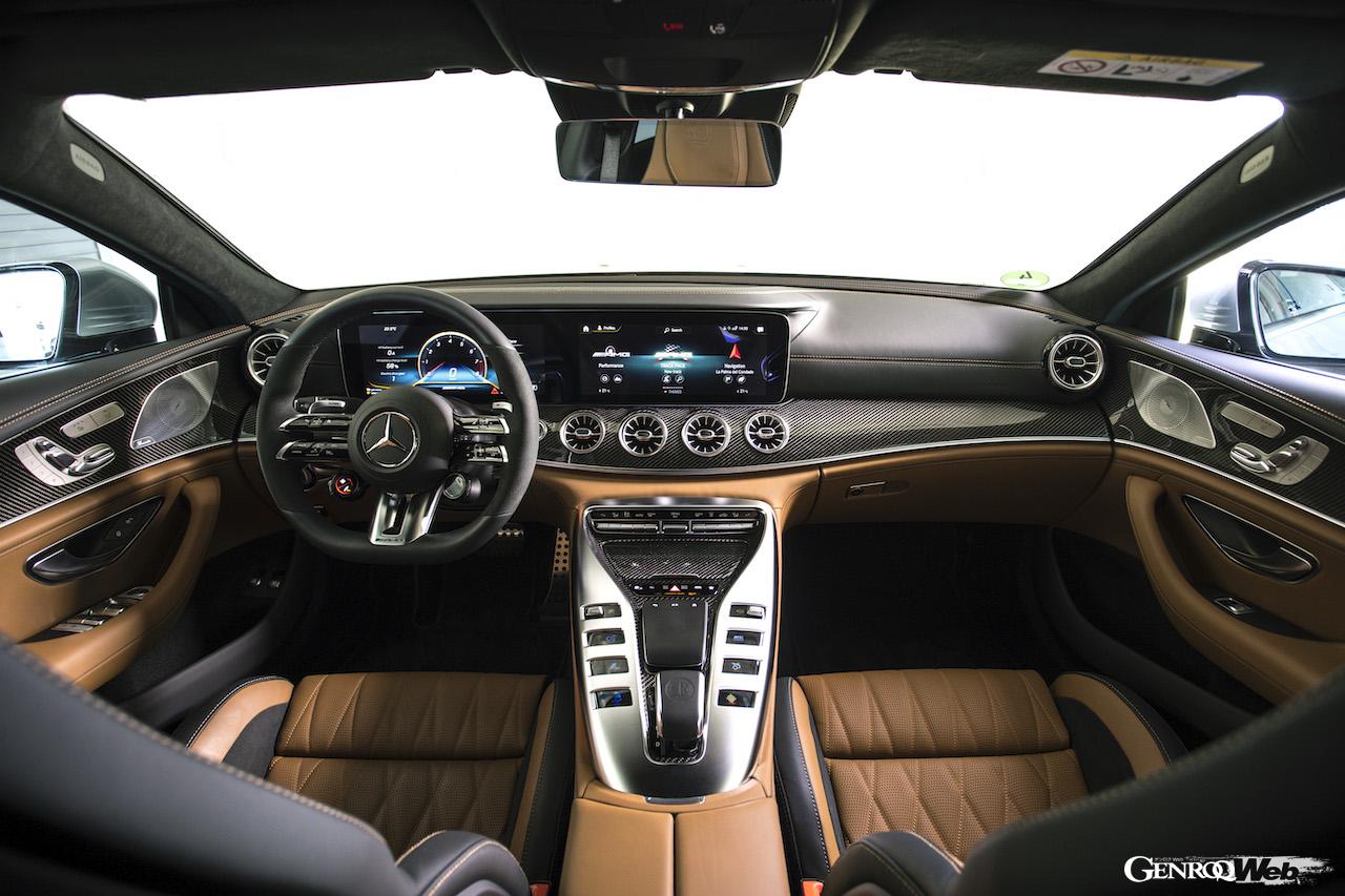 メルセデスAMG GT 63 S E PERFORMANCEのフェイシア