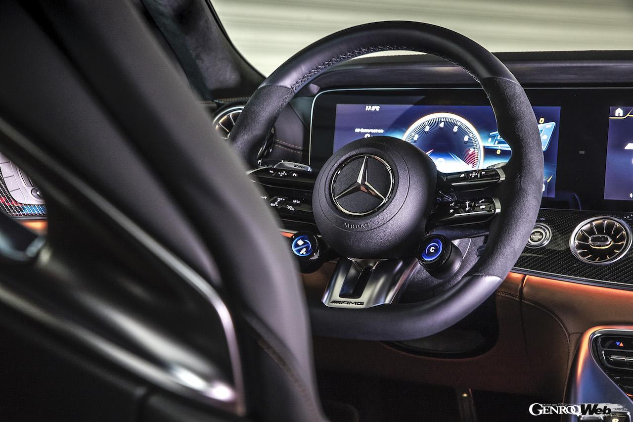メルセデスAMG GT 63 S E PERFORMANCEのステアリングホイール